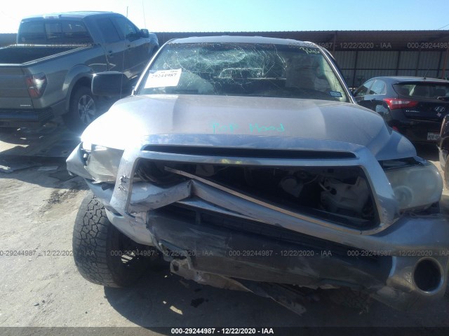 Photo 5 VIN: 5TFRY5F19BX113646 - TOYOTA TUNDRA 2WD TRUCK 