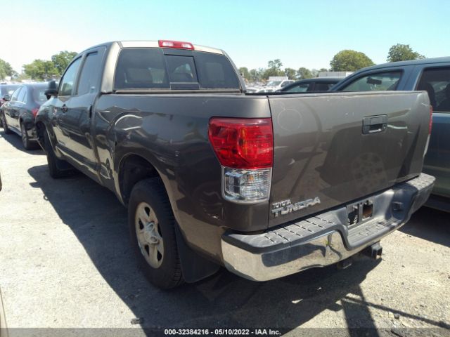 Photo 2 VIN: 5TFRY5F19BX114263 - TOYOTA TUNDRA 2WD TRUCK 