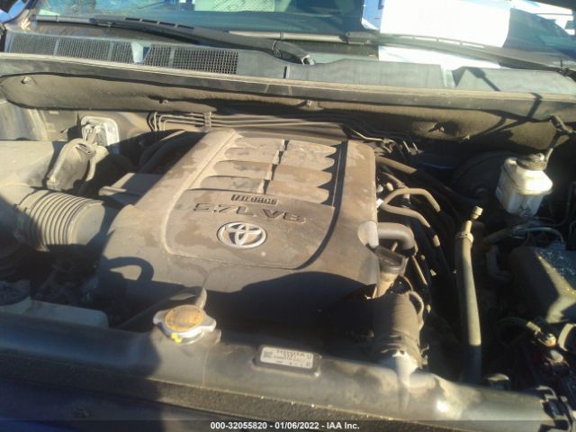 Photo 9 VIN: 5TFRY5F19CX128617 - TOYOTA TUNDRA 2WD TRUCK 