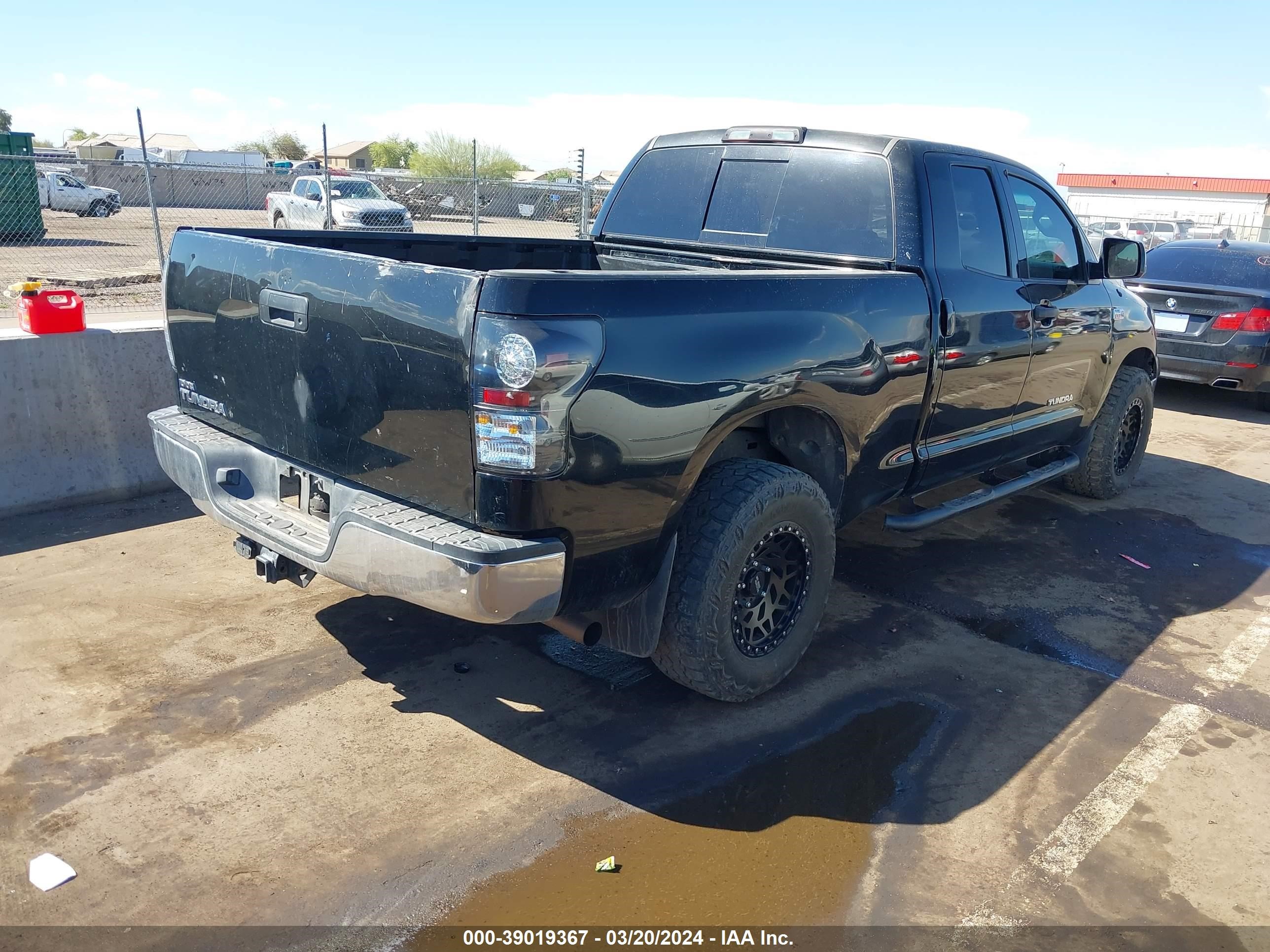 Photo 3 VIN: 5TFRY5F19CX129735 - TOYOTA TUNDRA 