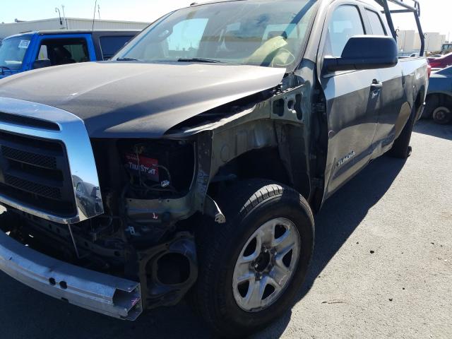 Photo 8 VIN: 5TFRY5F19DX134063 - TOYOTA TUNDRA DOU 