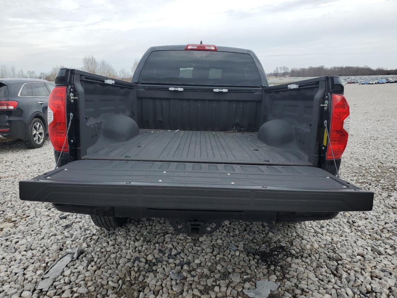 Photo 5 VIN: 5TFRY5F19LX266156 - TOYOTA TUNDRA 