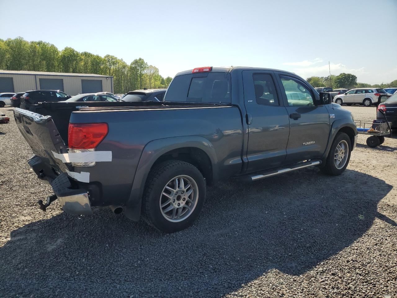 Photo 2 VIN: 5TFRY5F1XAX084642 - TOYOTA TUNDRA 