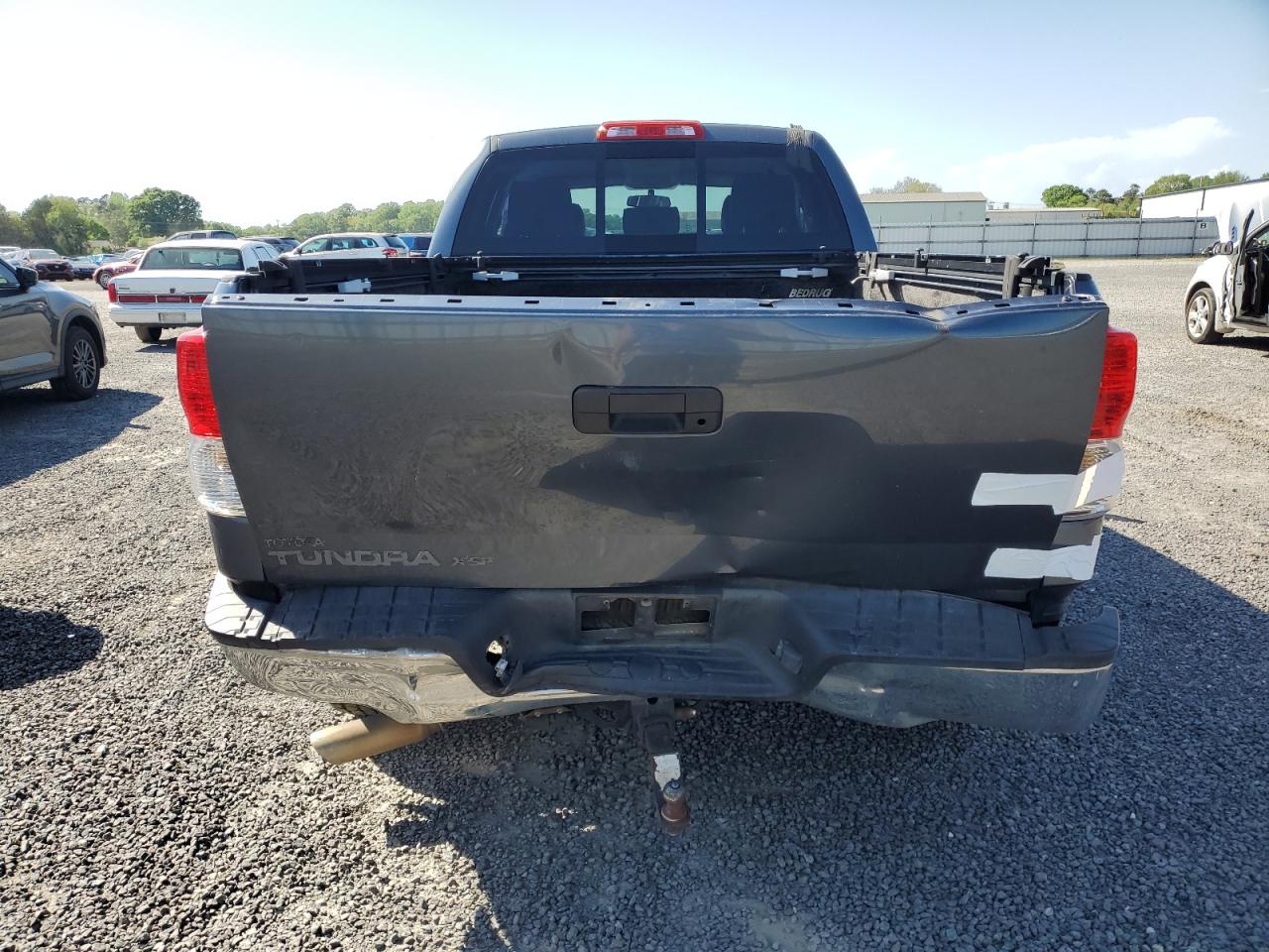 Photo 5 VIN: 5TFRY5F1XAX084642 - TOYOTA TUNDRA 