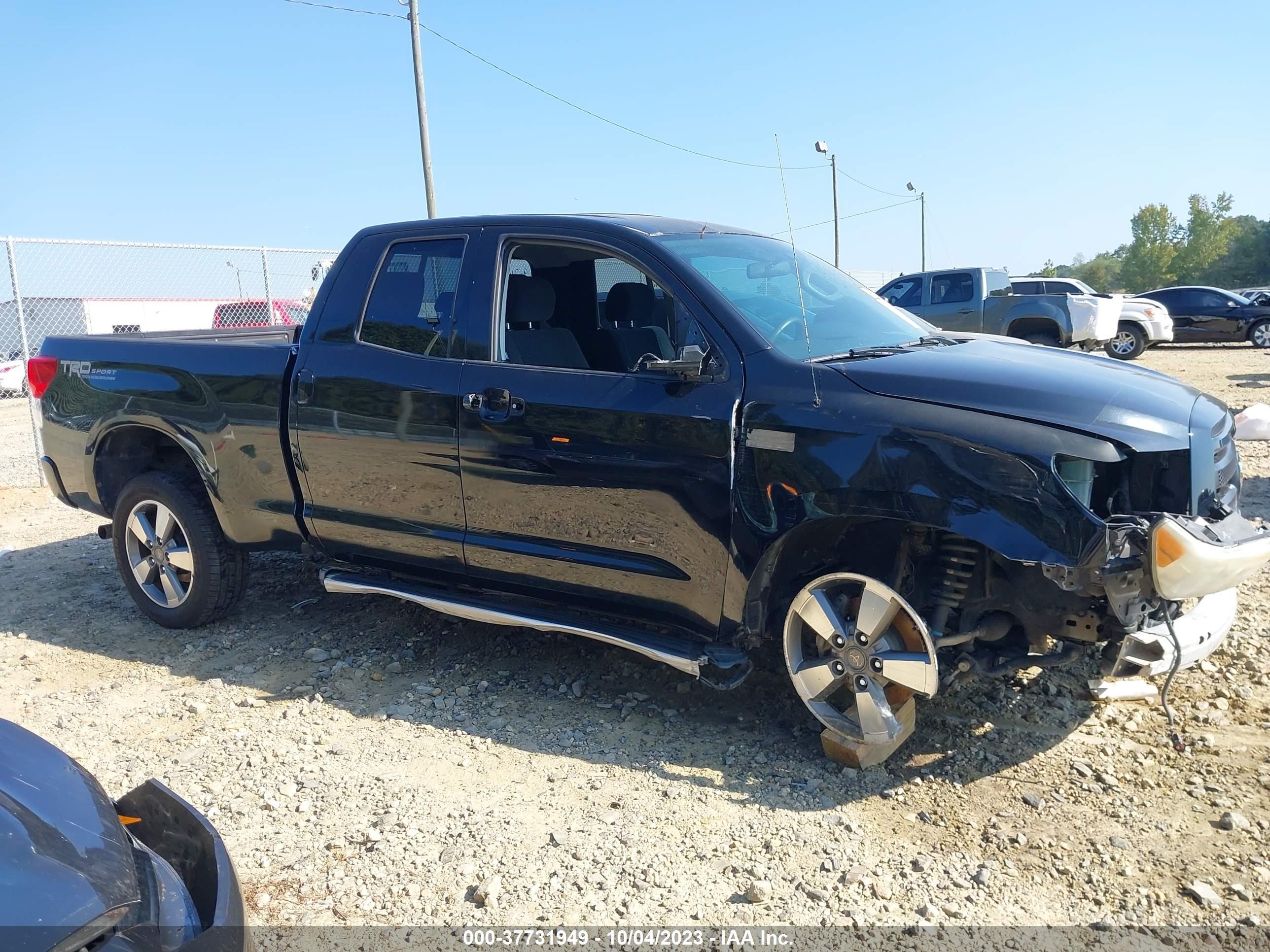 Photo 13 VIN: 5TFRY5F1XBX099367 - TOYOTA TUNDRA 