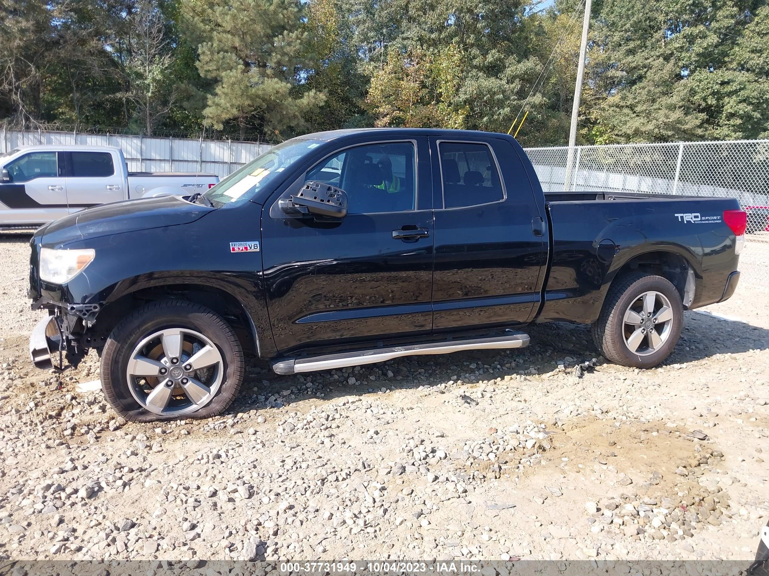 Photo 14 VIN: 5TFRY5F1XBX099367 - TOYOTA TUNDRA 