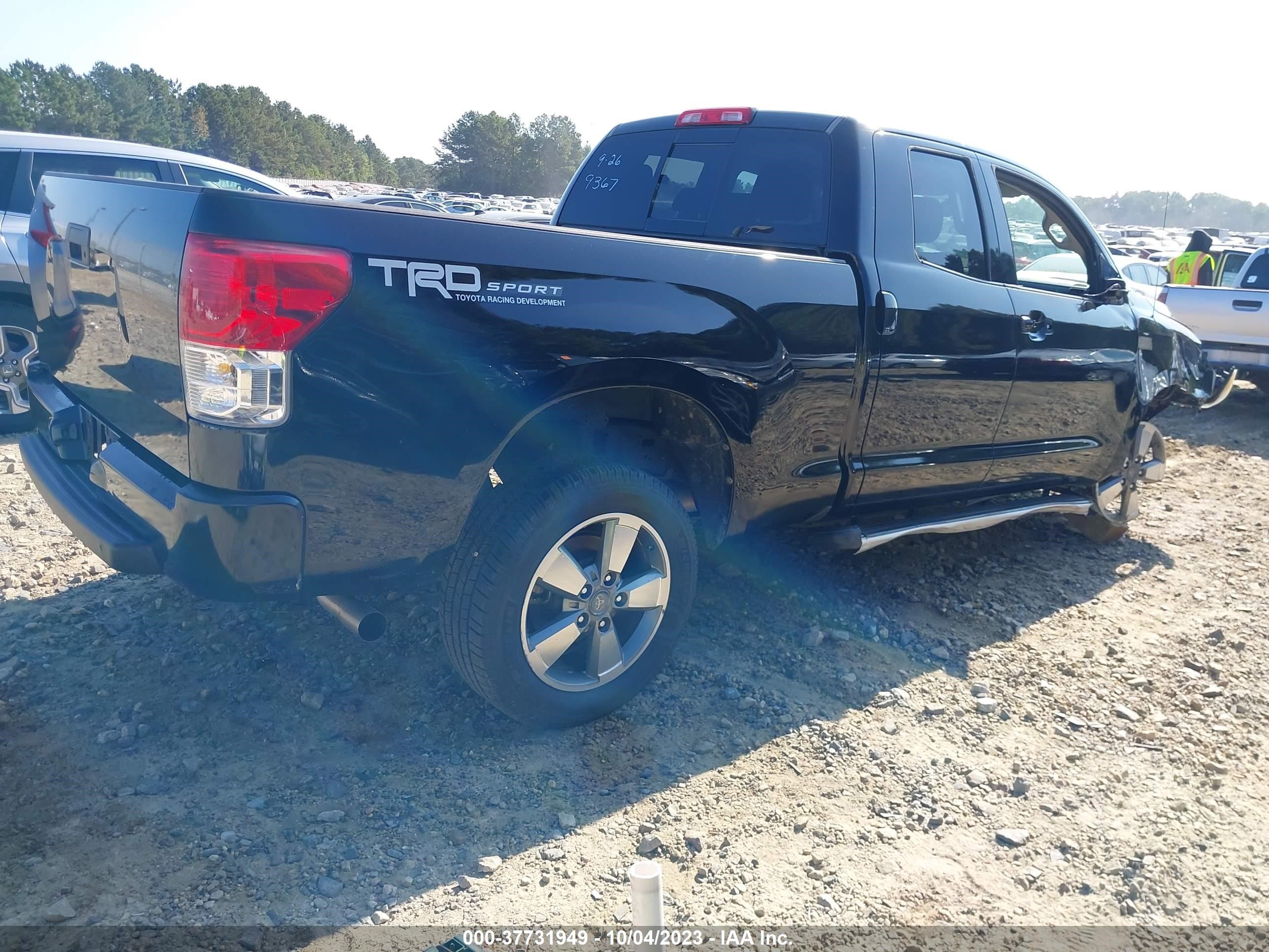 Photo 3 VIN: 5TFRY5F1XBX099367 - TOYOTA TUNDRA 