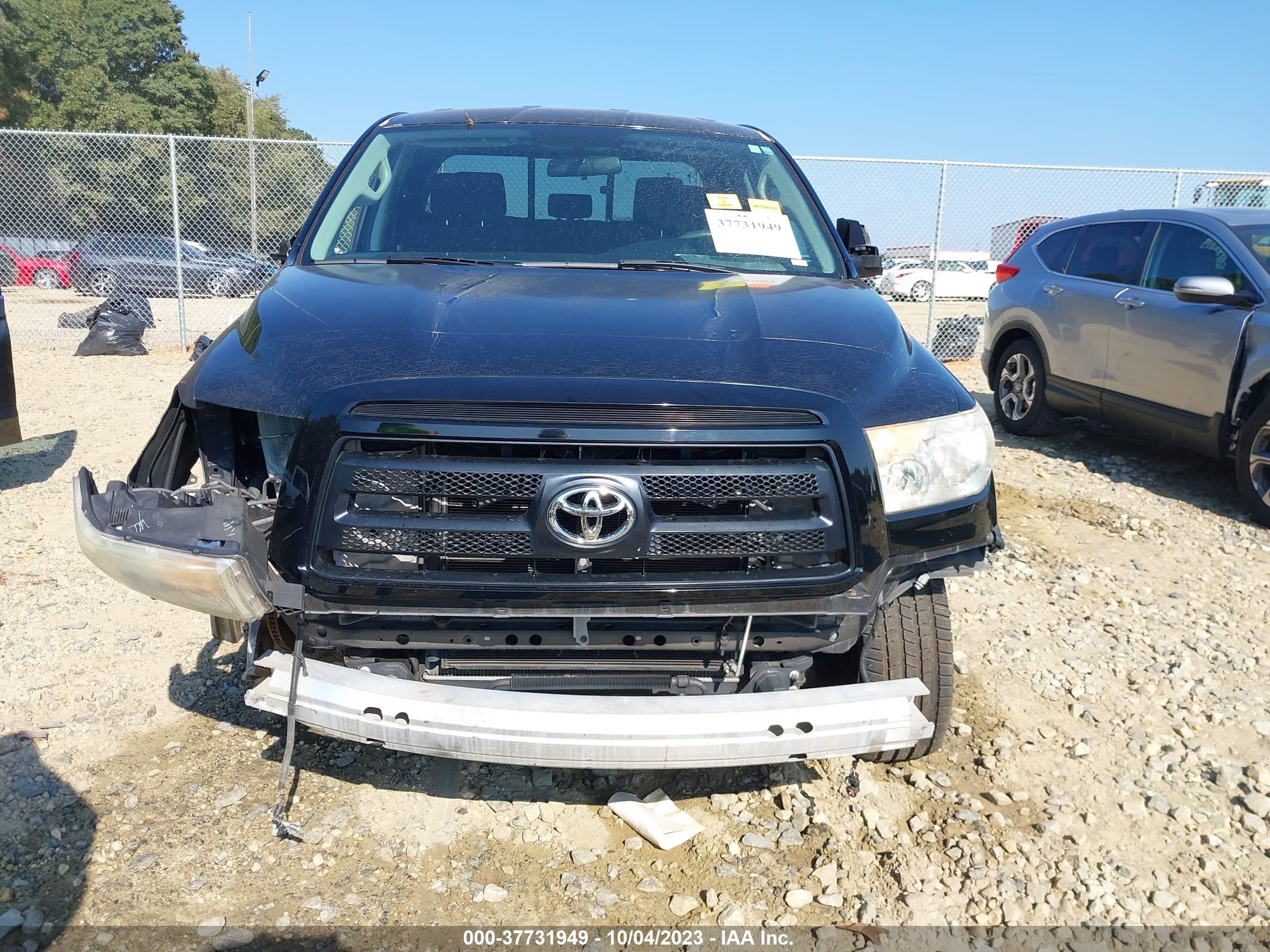 Photo 5 VIN: 5TFRY5F1XBX099367 - TOYOTA TUNDRA 