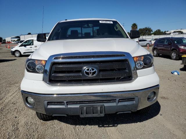 Photo 4 VIN: 5TFRY5F1XBX103384 - TOYOTA TUNDRA DOU 