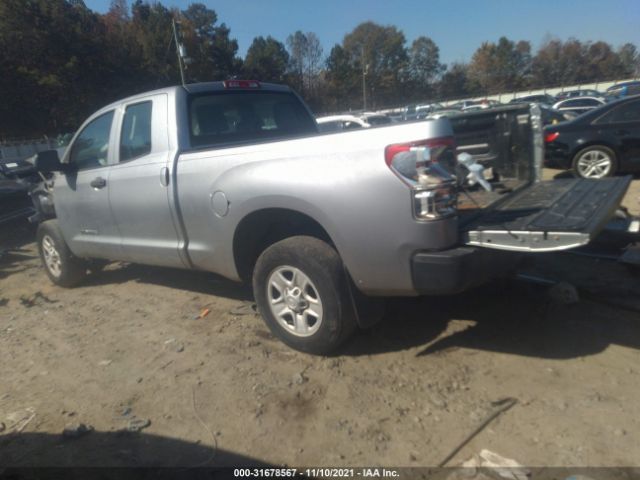 Photo 2 VIN: 5TFRY5F1XCX123653 - TOYOTA TUNDRA 2WD TRUCK 