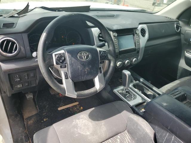 Photo 7 VIN: 5TFRY5F1XKX254001 - TOYOTA TUNDRA DOU 