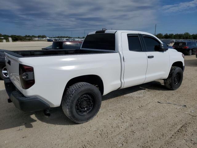 Photo 2 VIN: 5TFRY5F1XMX279547 - TOYOTA TUNDRA DOU 