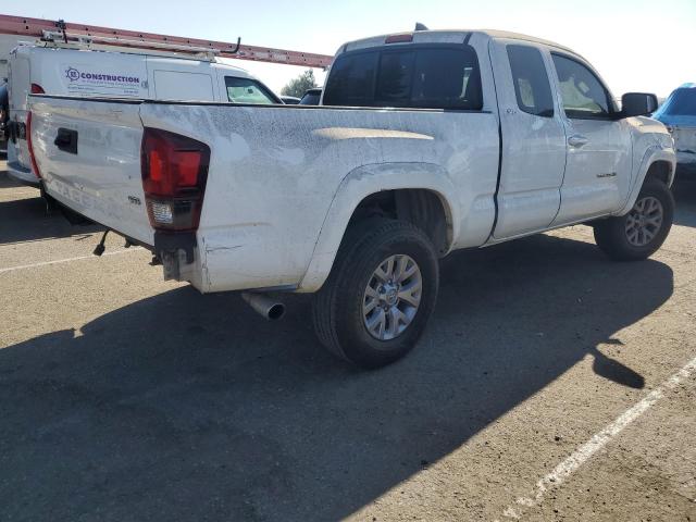 Photo 2 VIN: 5TFRZ5CN2JX061568 - TOYOTA TACOMA ACC 