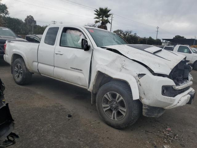 Photo 3 VIN: 5TFRZ5CN7HX032206 - TOYOTA TACOMA 