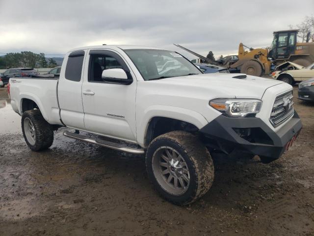 Photo 3 VIN: 5TFRZ5CNXGX011705 - TOYOTA TACOMA 