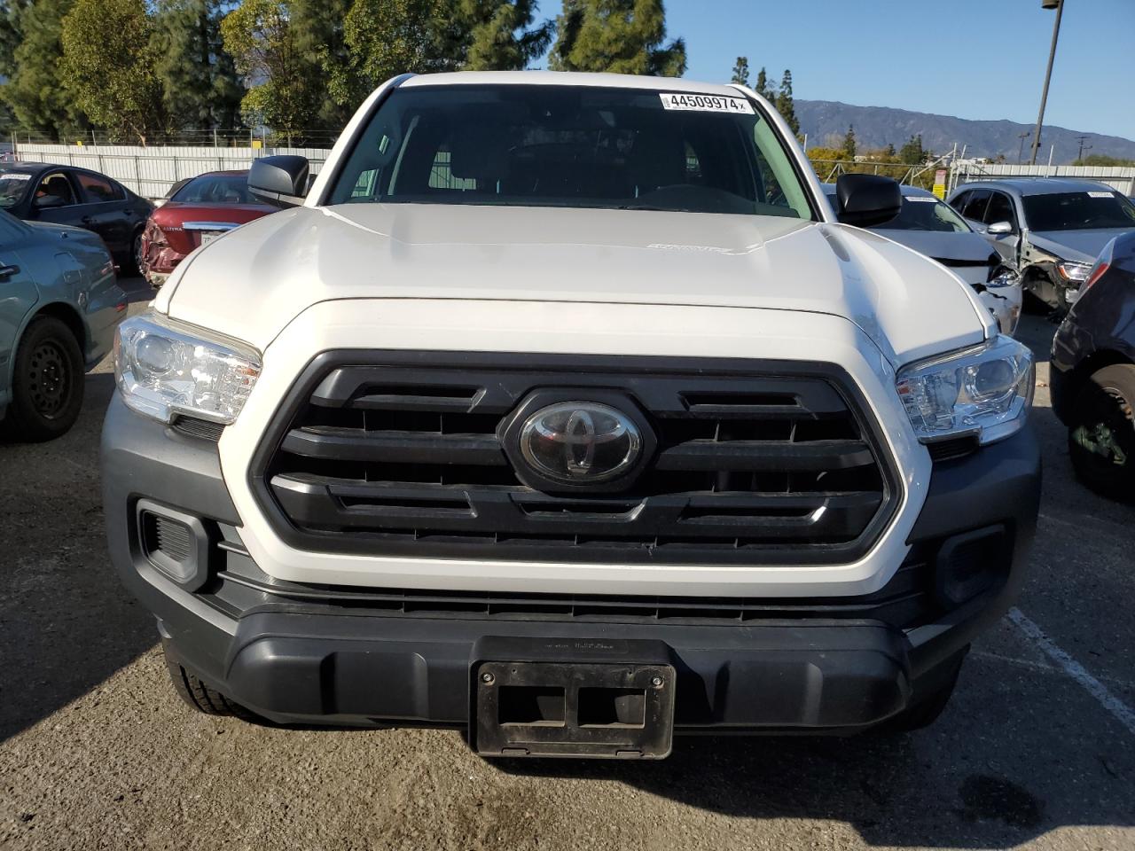 Photo 4 VIN: 5TFSX5EN0JX058639 - TOYOTA TACOMA 