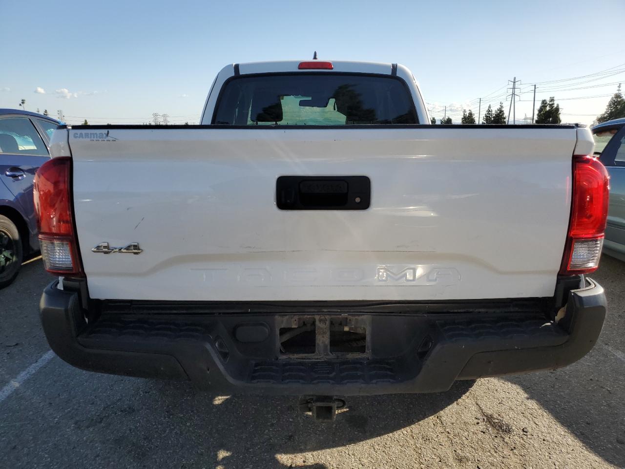 Photo 5 VIN: 5TFSX5EN0JX058639 - TOYOTA TACOMA 