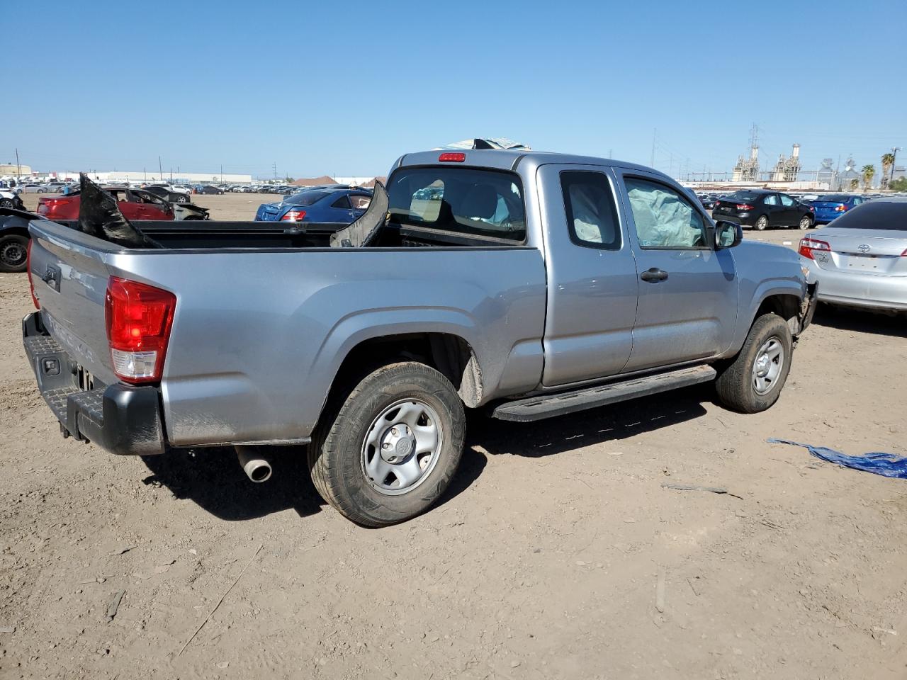 Photo 2 VIN: 5TFSX5EN4HX051901 - TOYOTA TACOMA 