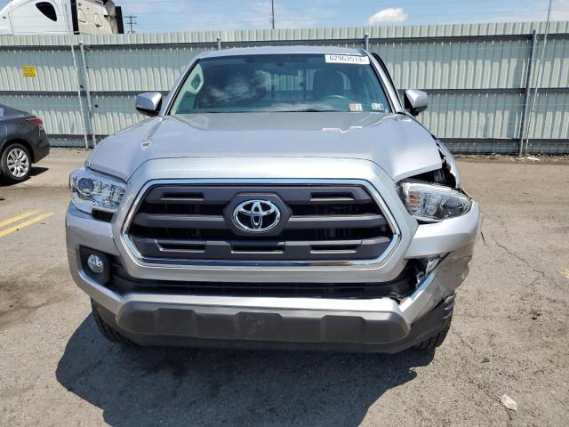 Photo 4 VIN: 5TFSX5EN4HX055902 - TOYOTA TACOMA ACC 