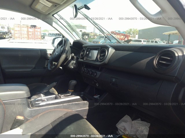 Photo 4 VIN: 5TFSX5EN6HX048837 - TOYOTA TACOMA 