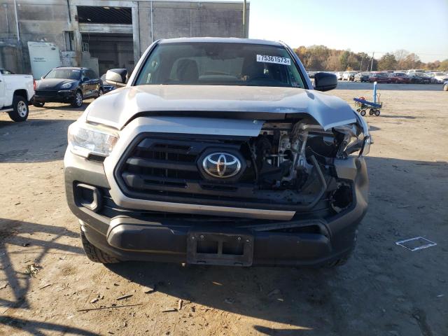 Photo 4 VIN: 5TFSX5EN8KX063864 - TOYOTA TACOMA 