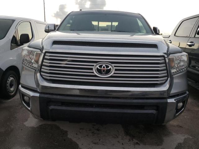 Photo 4 VIN: 5TFSY5F14EX157950 - TOYOTA TUNDRA DOU 