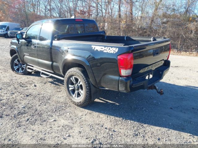 Photo 2 VIN: 5TFSZ5AN0GX011569 - TOYOTA TACOMA 