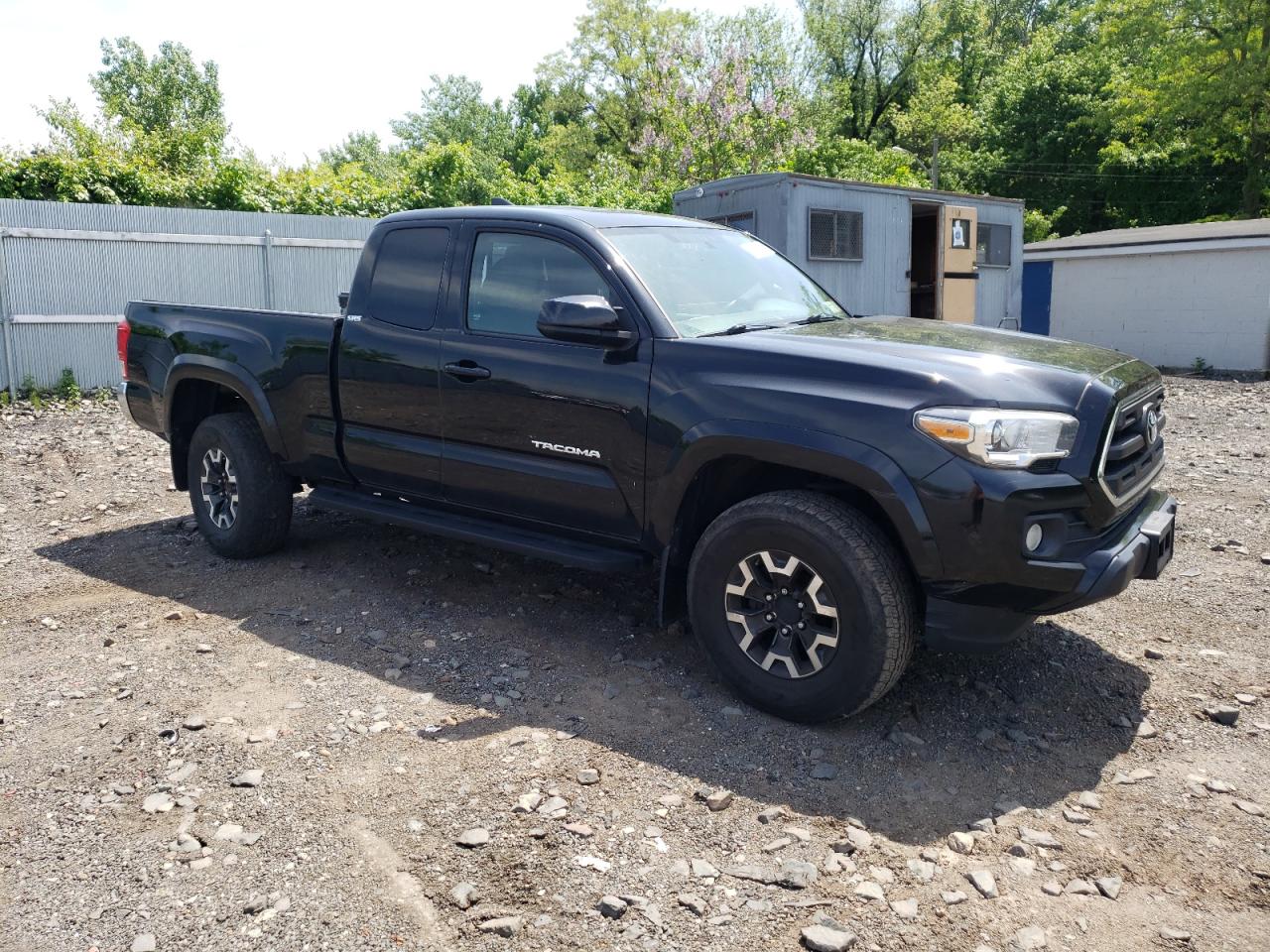 Photo 3 VIN: 5TFSZ5AN0HX074513 - TOYOTA TACOMA 