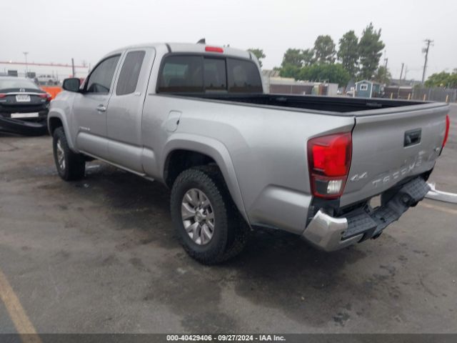 Photo 2 VIN: 5TFSZ5AN0JX129919 - TOYOTA TACOMA 