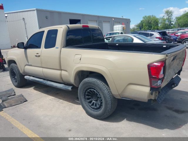 Photo 2 VIN: 5TFSZ5AN0JX164105 - TOYOTA TACOMA 