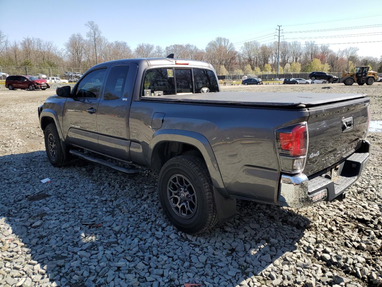 Photo 1 VIN: 5TFSZ5AN1JX133140 - TOYOTA TACOMA 