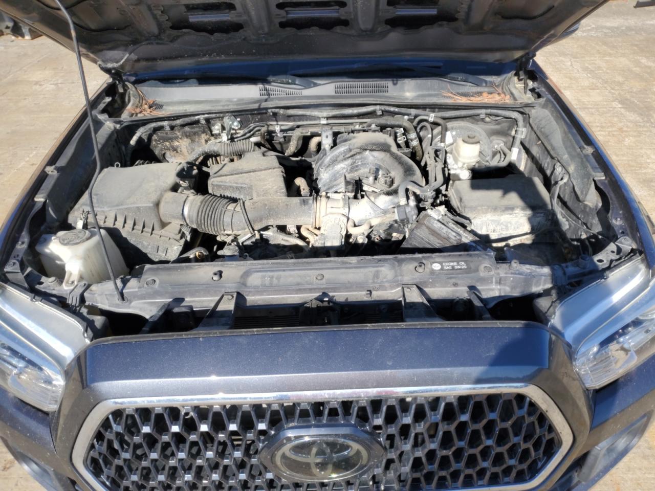 Photo 10 VIN: 5TFSZ5AN1JX153873 - TOYOTA TACOMA 