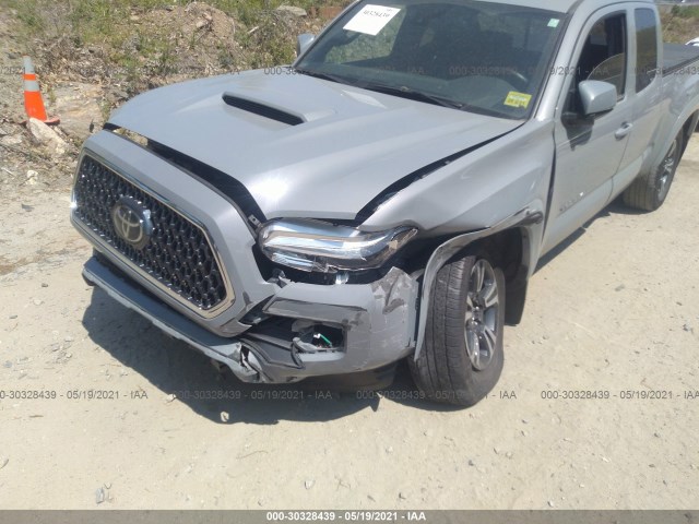 Photo 5 VIN: 5TFSZ5AN2KX186284 - TOYOTA TACOMA 4WD 