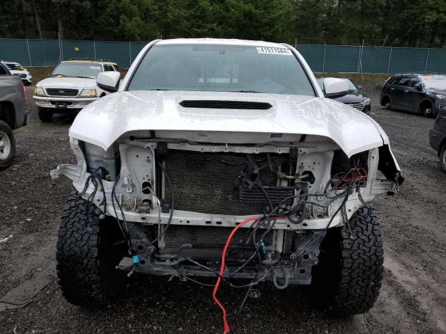 Photo 4 VIN: 5TFSZ5AN4HX054958 - TOYOTA TACOMA 