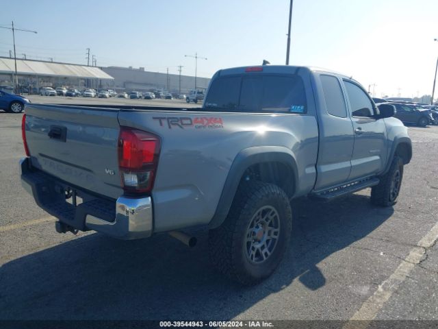 Photo 3 VIN: 5TFSZ5AN5JX153262 - TOYOTA TACOMA 