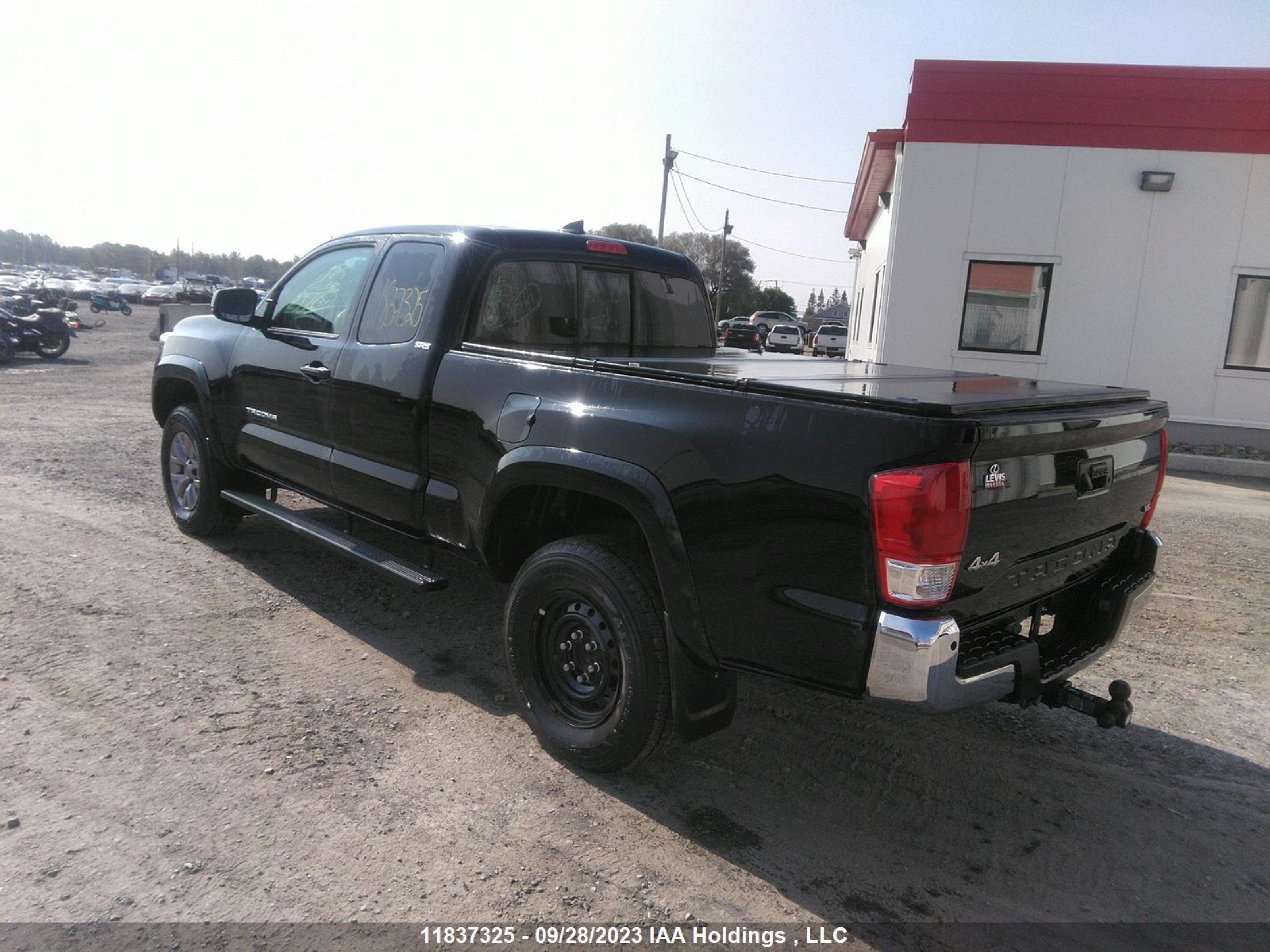 Photo 2 VIN: 5TFSZ5AN8GX037305 - TOYOTA TACOMA 