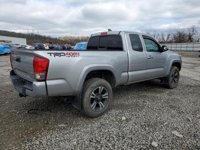 Photo 2 VIN: 5TFSZ5AN9HX115429 - TOYOTA TACOMA 