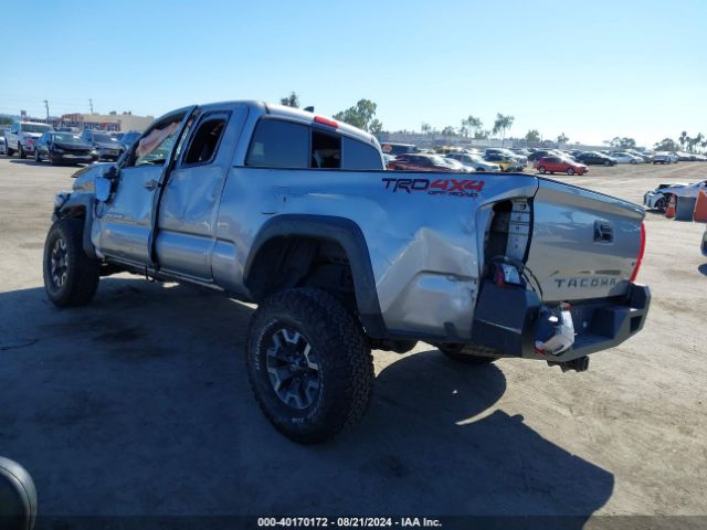 Photo 2 VIN: 5TFSZ5AN9JX127490 - TOYOTA TACOMA 