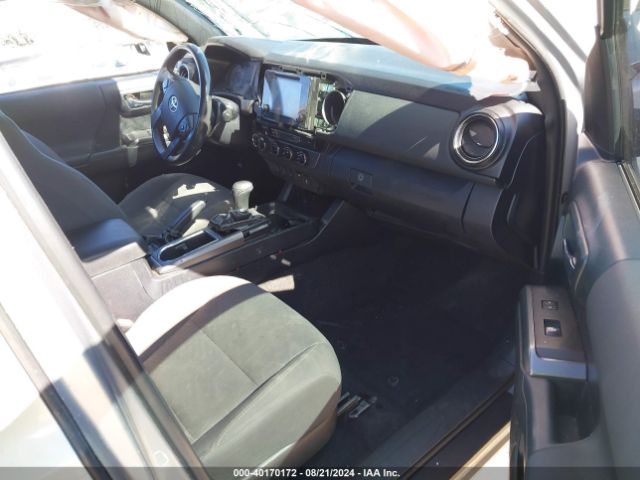 Photo 4 VIN: 5TFSZ5AN9JX127490 - TOYOTA TACOMA 