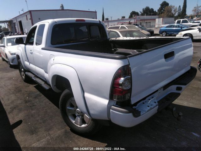 Photo 2 VIN: 5TFTU4GN2DX049773 - TOYOTA TACOMA 