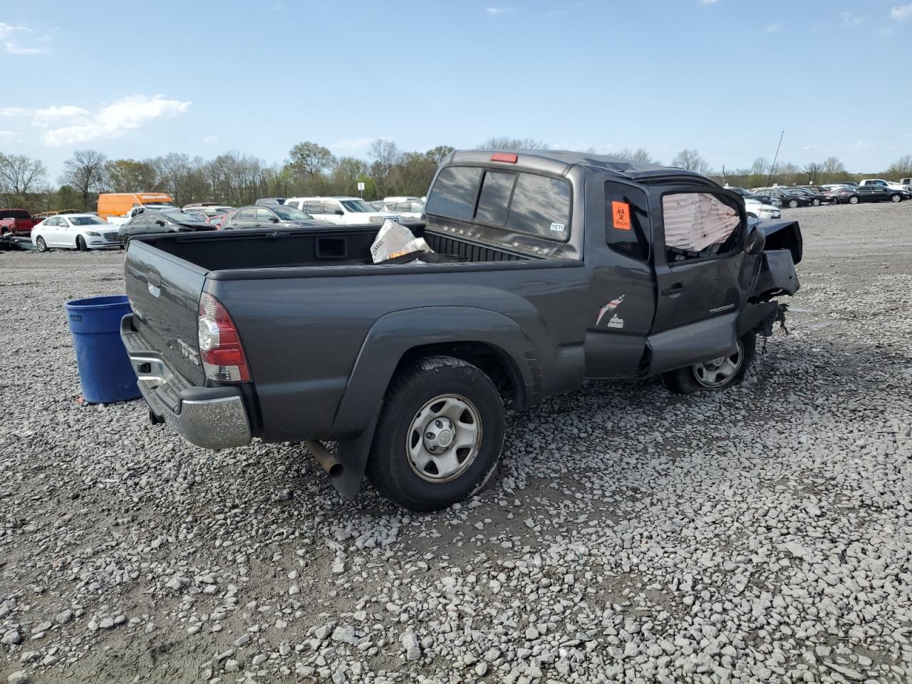 Photo 2 VIN: 5TFTU4GN3CX016764 - TOYOTA TACOMA 