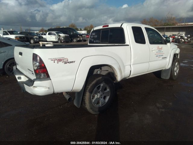 Photo 3 VIN: 5TFTU4GN3DX048888 - TOYOTA TACOMA 