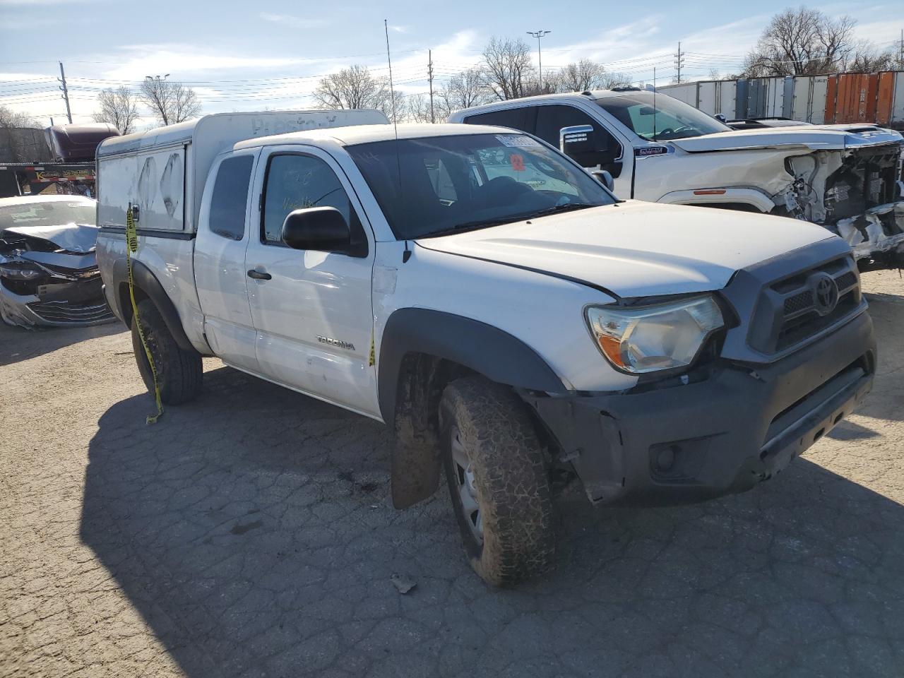 Photo 3 VIN: 5TFTU4GN3EX055194 - TOYOTA TACOMA 