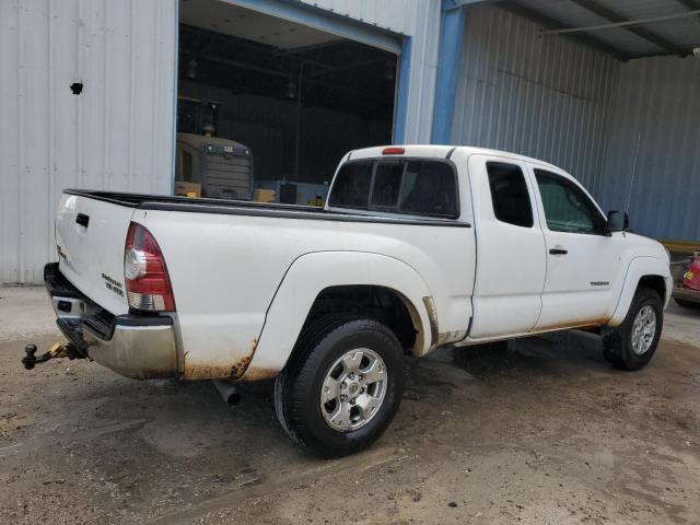 Photo 2 VIN: 5TFTU4GN4BX003519 - TOYOTA TACOMA PRE 