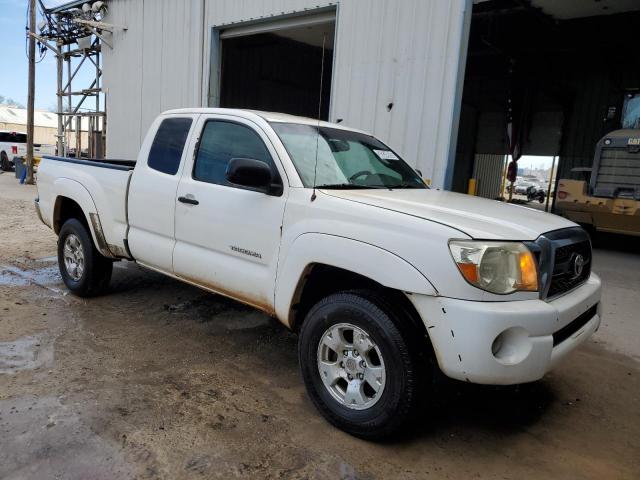 Photo 3 VIN: 5TFTU4GN4BX003519 - TOYOTA TACOMA PRE 