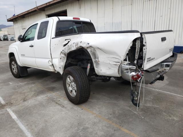 Photo 2 VIN: 5TFTU4GN4DX031727 - TOYOTA TACOMA PRE 