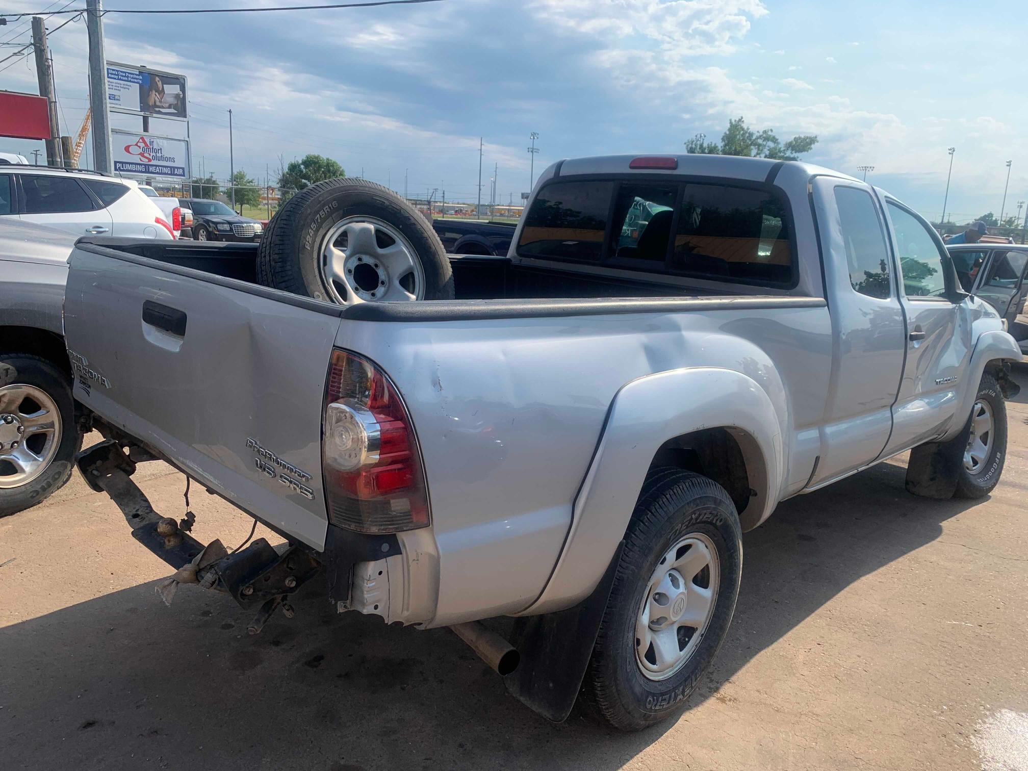 Photo 3 VIN: 5TFTU4GN6CX018119 - TOYOTA TACOMA PRE 