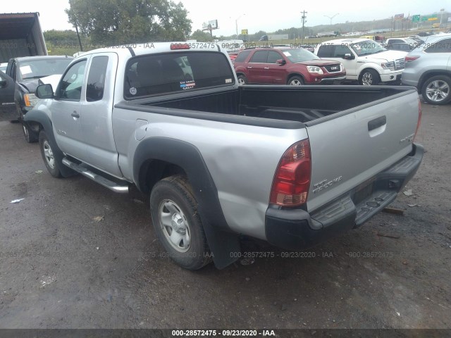 Photo 2 VIN: 5TFTU4GN8DX047817 - TOYOTA TACOMA 