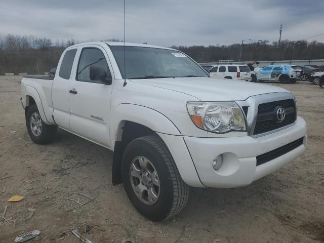 Photo 3 VIN: 5TFTU4GN9BX011566 - TOYOTA TACOMA PRE 