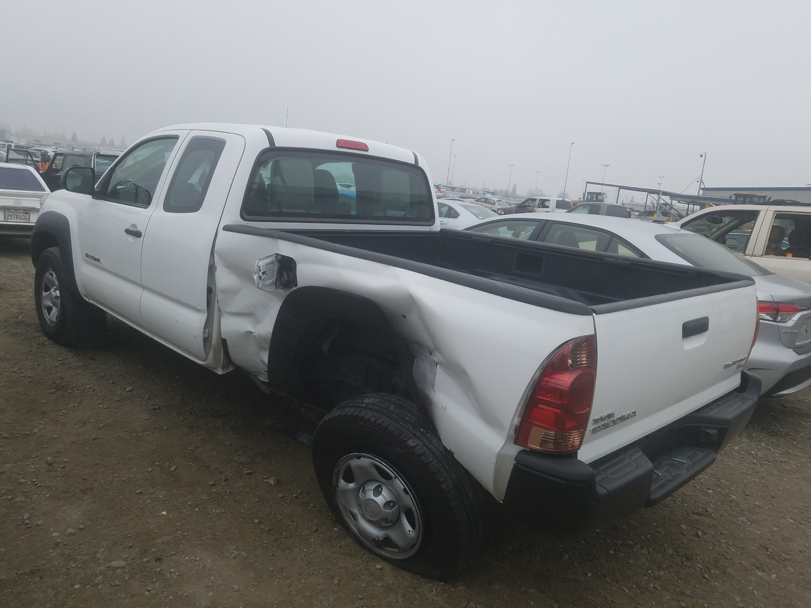 Photo 2 VIN: 5TFTU4GN9CX021029 - TOYOTA TACOMA PRE 